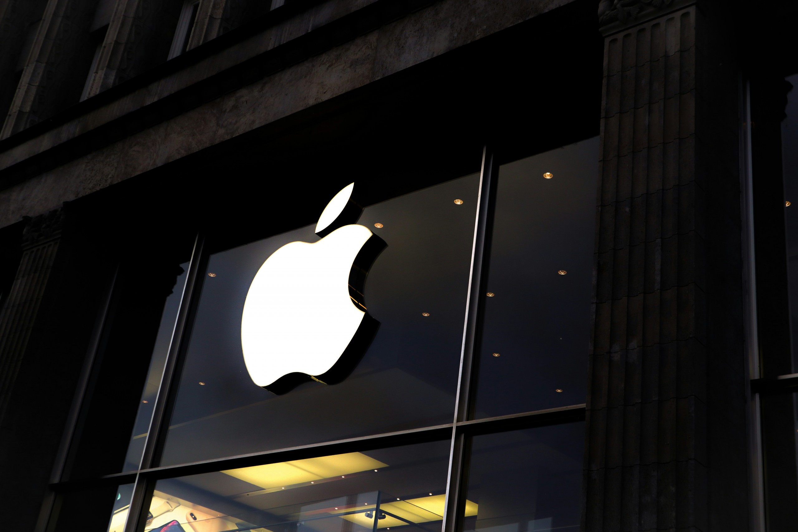 Apple under antitrust pressure in China: 48 developers call for SAMR investigation